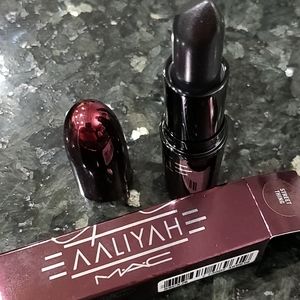 Mac Aaliyah NWT  lipstick, street thing